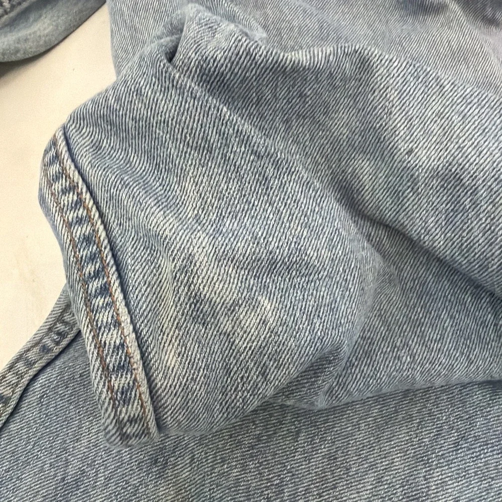 Levi's 550 Jeans Mens 34x31 Blue Denim Light Wash Relaxed Fit